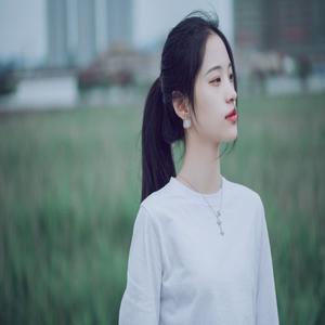 鞠君彩